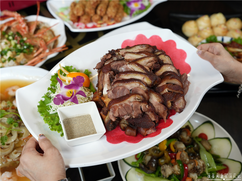 【苗栗竹南美食】『東棧時光』2026年母親節合菜溫馨登場！竹南在地的熱炒餐酒館~ @傻蛋夫妻生活札記