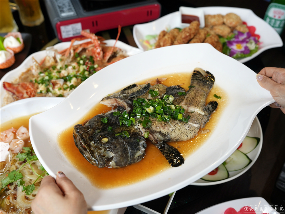 【苗栗竹南美食】『東棧時光』2026年母親節合菜溫馨登場！竹南在地的熱炒餐酒館~ @傻蛋夫妻生活札記