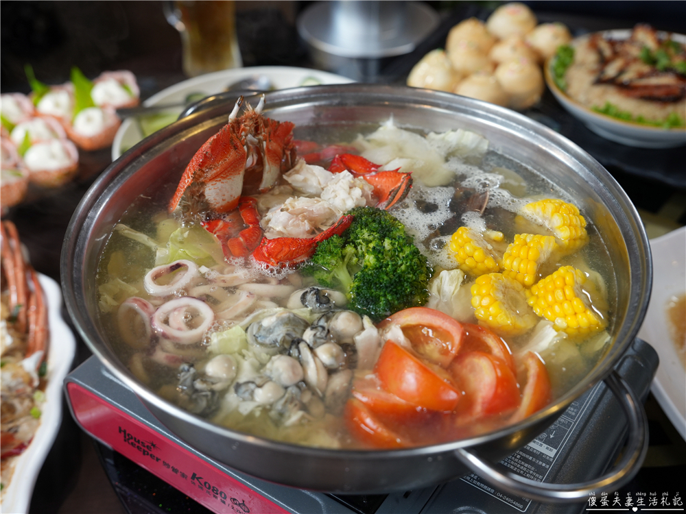 【苗栗竹南美食】『東棧時光』2026年母親節合菜溫馨登場！竹南在地的熱炒餐酒館~ @傻蛋夫妻生活札記