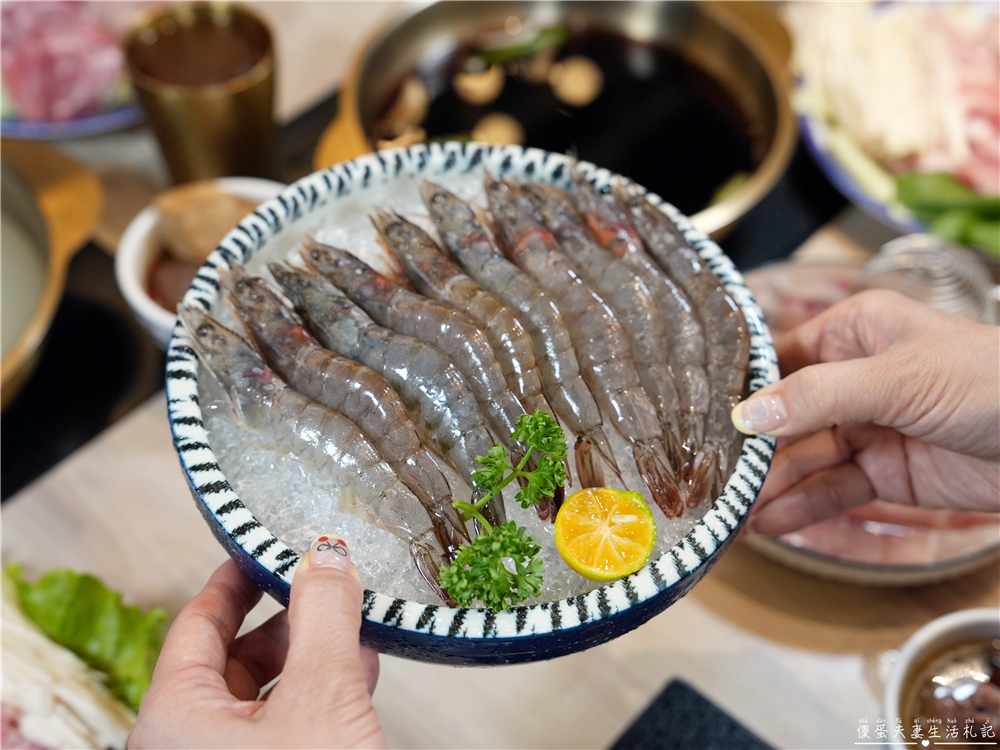 【苗栗頭份美食】『真涮吃到飽火鍋-頭份旗艦店』沒吃飽不准走!連肉品都是無限供應的超猛吃到飽火鍋! @傻蛋夫妻生活札記 【苗栗頭份美食】『真涮吃到飽火鍋-頭份旗艦店』沒吃飽不准走!連肉品都是無限供應的超猛吃到飽火鍋! @傻蛋夫妻生活札記