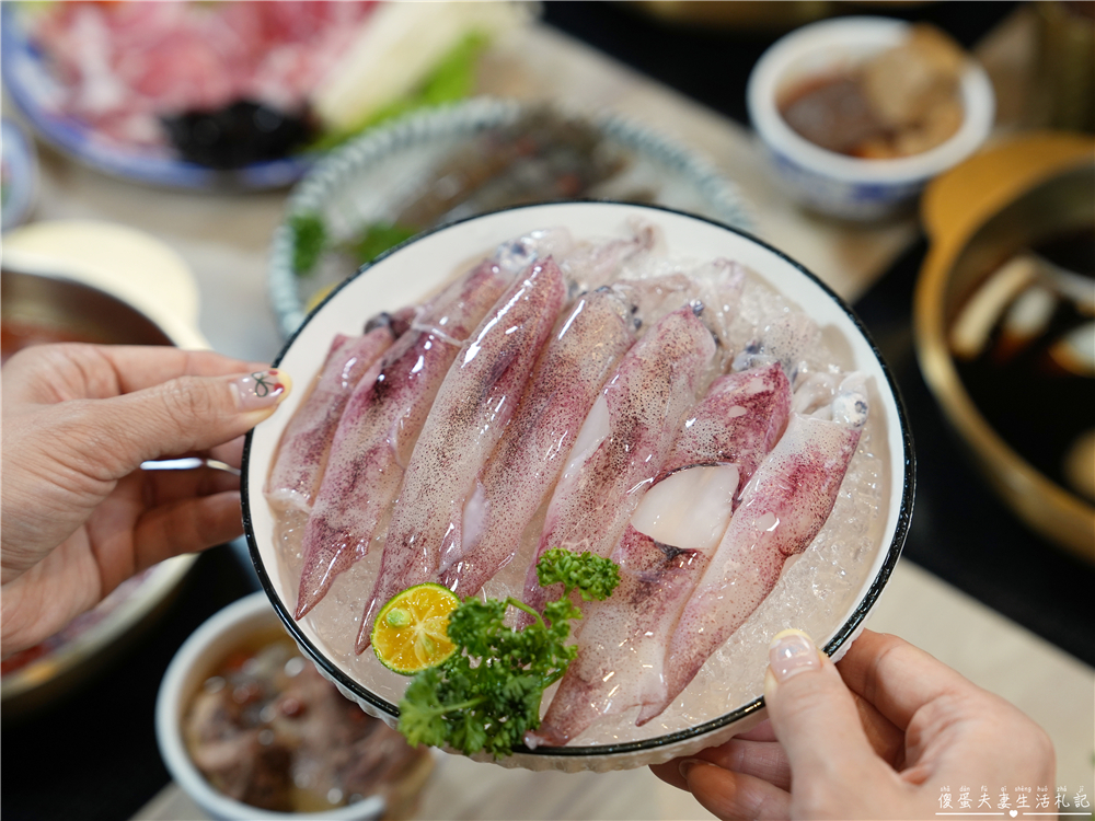 【苗栗頭份美食】『真涮吃到飽火鍋-頭份旗艦店』沒吃飽不准走！連肉品都是無限供應的超猛吃到飽火鍋！ @傻蛋夫妻生活札記