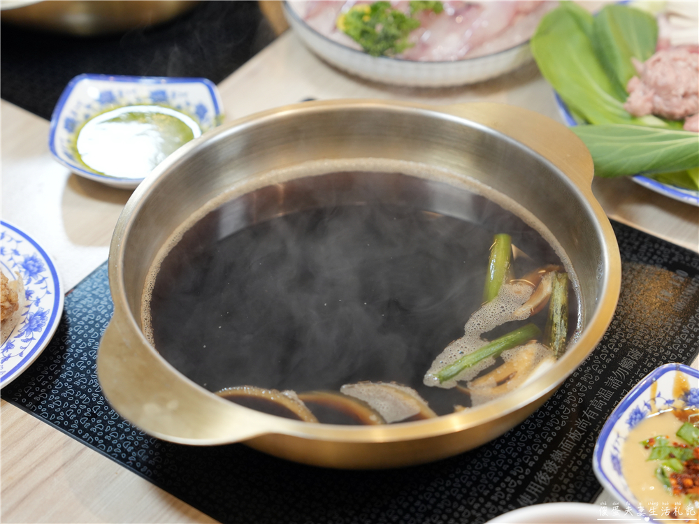 【苗栗頭份美食】『真涮吃到飽火鍋-頭份旗艦店』沒吃飽不准走！連肉品都是無限供應的超猛吃到飽火鍋！ @傻蛋夫妻生活札記