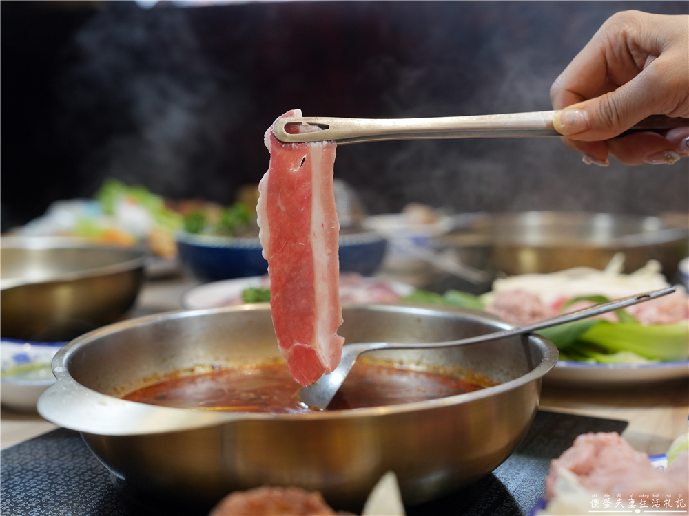 【苗栗頭份美食】『真涮吃到飽火鍋-頭份旗艦店』沒吃飽不准走!連肉品都是無限供應的超猛吃到飽火鍋! @傻蛋夫妻生活札記 【苗栗頭份美食】『真涮吃到飽火鍋-頭份旗艦店』沒吃飽不准走!連肉品都是無限供應的超猛吃到飽火鍋! @傻蛋夫妻生活札記