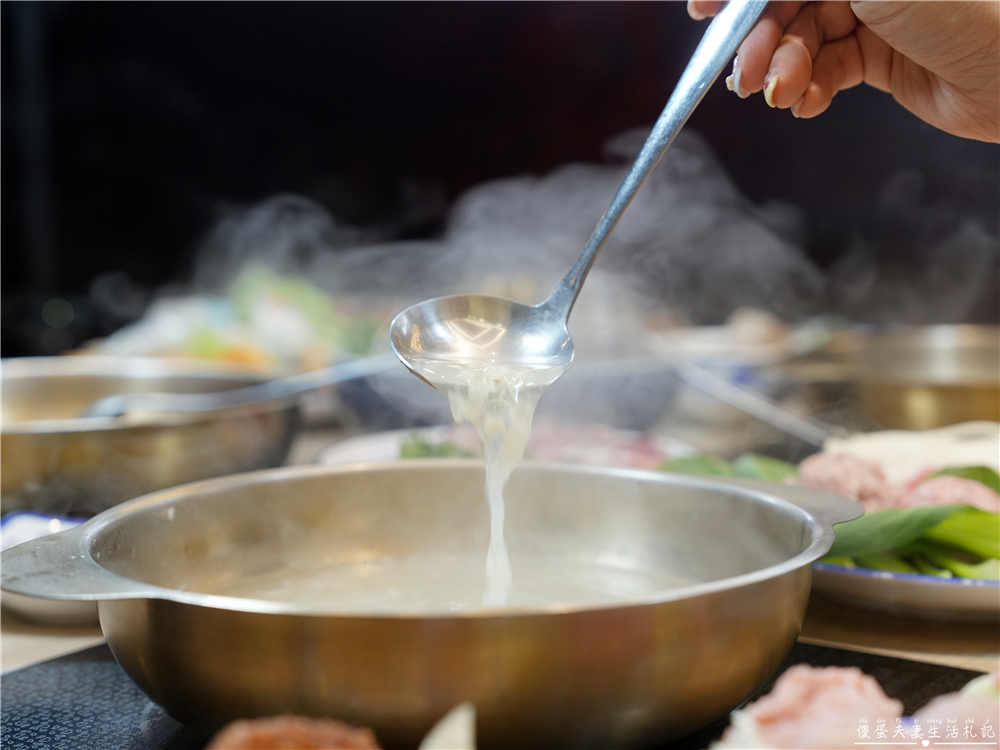 【苗栗頭份美食】『真涮吃到飽火鍋-頭份旗艦店』沒吃飽不准走！連肉品都是無限供應的超猛吃到飽火鍋！ @傻蛋夫妻生活札記