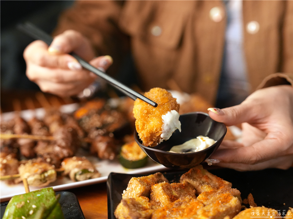 【台中豐原美食】『伙房燒烤-豐原旗艦店』大口撸串！營業到半夜的寵物友善燒烤店！ @傻蛋夫妻生活札記