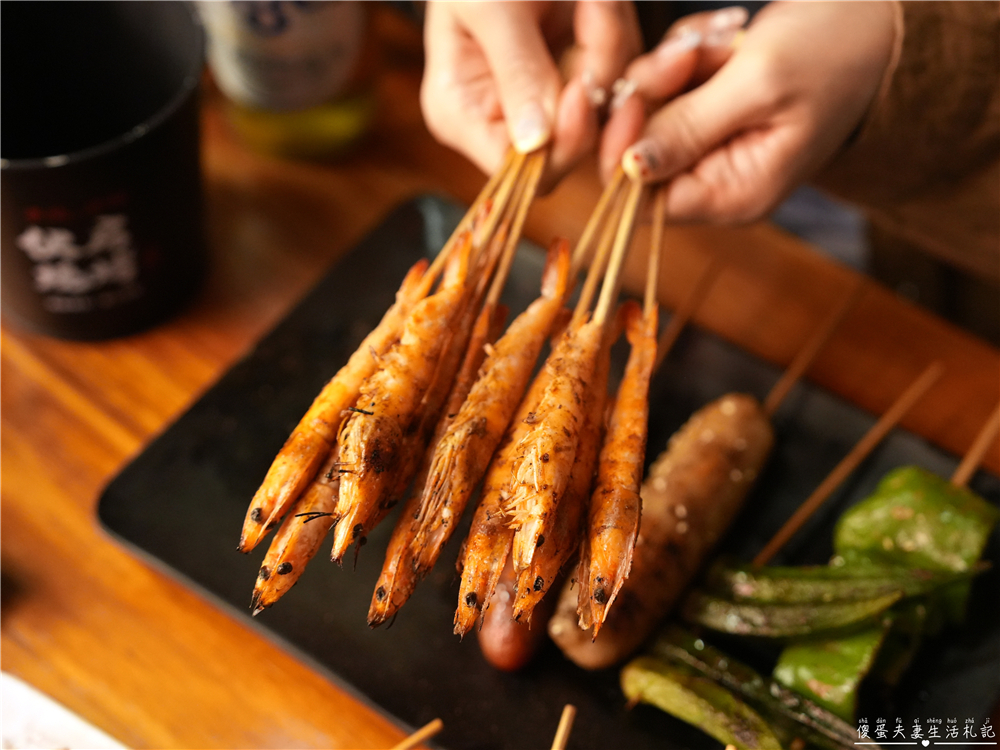 【台中豐原美食】『伙房燒烤-豐原旗艦店』大口撸串！營業到半夜的寵物友善燒烤店！ @傻蛋夫妻生活札記