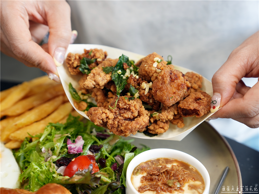 【台中西屯美食】『春三朝午』清爽登場!9oz萬牛犇騰一盆草vs燕麥優格碗!逢甲寵物友善早午餐推薦~ @傻蛋夫妻生活札記 【台中西屯美食】『春三朝午』清爽登場!9oz萬牛犇騰一盆草vs燕麥優格碗!逢甲寵物友善早午餐推薦~ @傻蛋夫妻生活札記