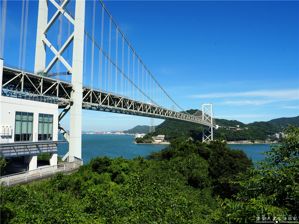 【日本福岡、山口景點】『關門橋』一橋兩景，跨越本州與九州的海上通道風景，走訪兩側休息站！ @傻蛋夫妻生活札記