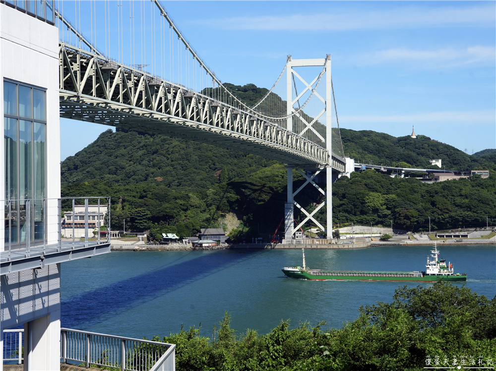 【日本福岡、山口景點】『關門橋』一橋兩景，跨越本州與九州的海上通道風景，走訪兩側休息站！ @傻蛋夫妻生活札記