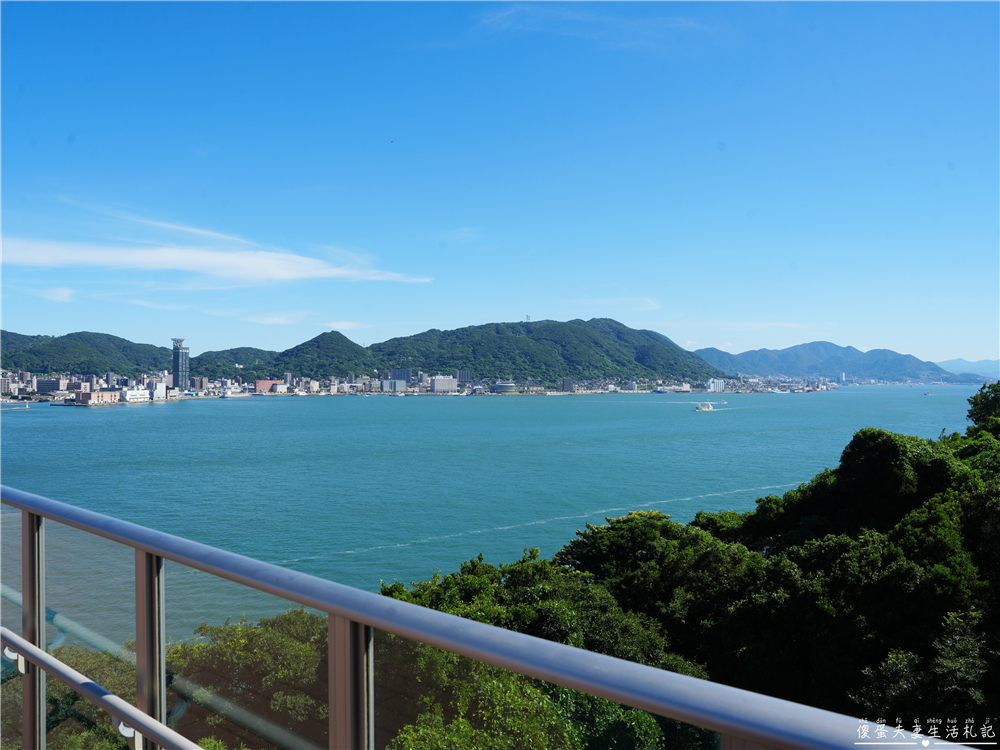 【日本福岡、山口景點】『關門橋』一橋兩景，跨越本州與九州的海上通道風景，走訪兩側休息站！ @傻蛋夫妻生活札記