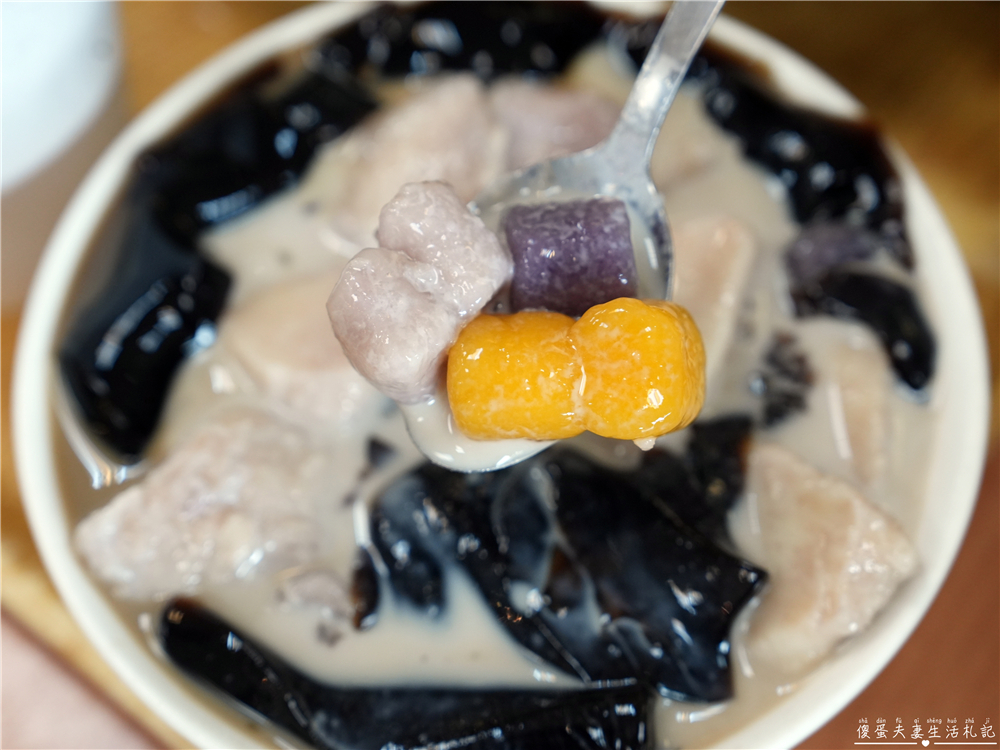【台中北屯美食】『劉大爺-大坑總店』料多又大碗！大坑步道旁的手工豆花、黑糖刨冰、芋圓專賣~ @傻蛋夫妻生活札記
