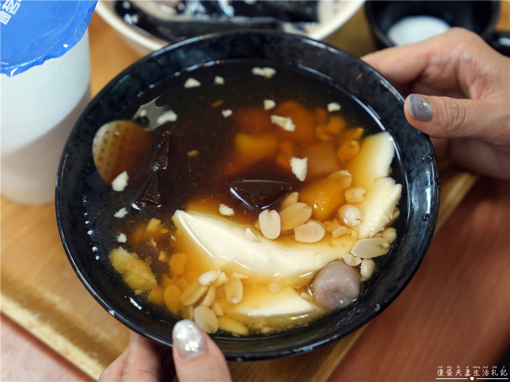 【台中北屯美食】『劉大爺-大坑總店』料多又大碗！大坑步道旁的手工豆花、黑糖刨冰、芋圓專賣~ @傻蛋夫妻生活札記