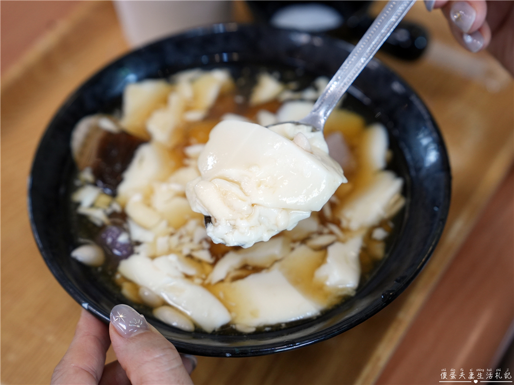 【台中北屯美食】『劉大爺-大坑總店』料多又大碗！大坑步道旁的手工豆花、黑糖刨冰、芋圓專賣~ @傻蛋夫妻生活札記