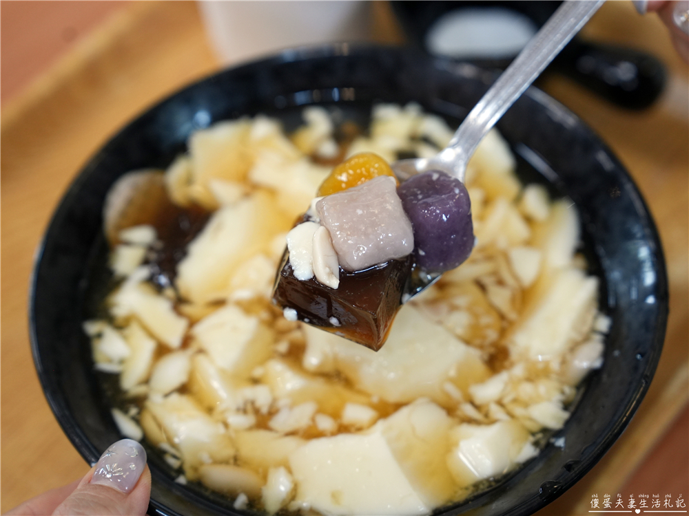 【台中北屯美食】『劉大爺-大坑總店』料多又大碗！大坑步道旁的手工豆花、黑糖刨冰、芋圓專賣~ @傻蛋夫妻生活札記