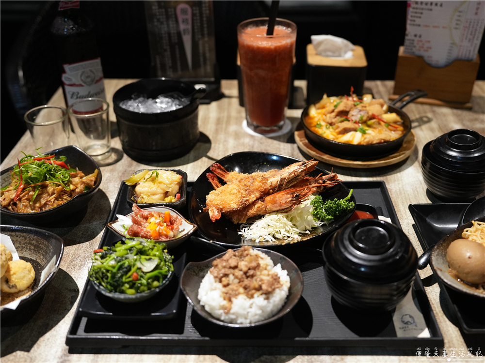【台中北屯美食】『阿Q茶舍-東山店』24小時全天營業！台中在地的老字號、有包廂的宵夜、聊天餐廳~ @傻蛋夫妻生活札記