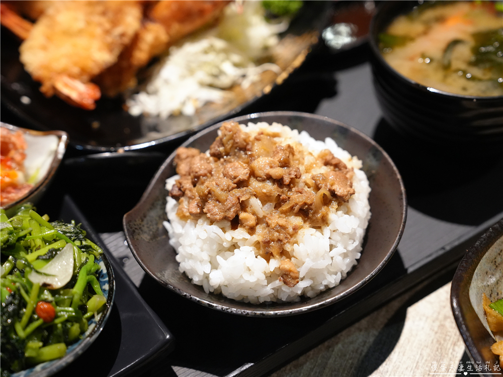【台中北屯美食】『阿Q茶舍-東山店』24小時全天營業！台中在地的老字號、有包廂的宵夜、聊天餐廳~ @傻蛋夫妻生活札記