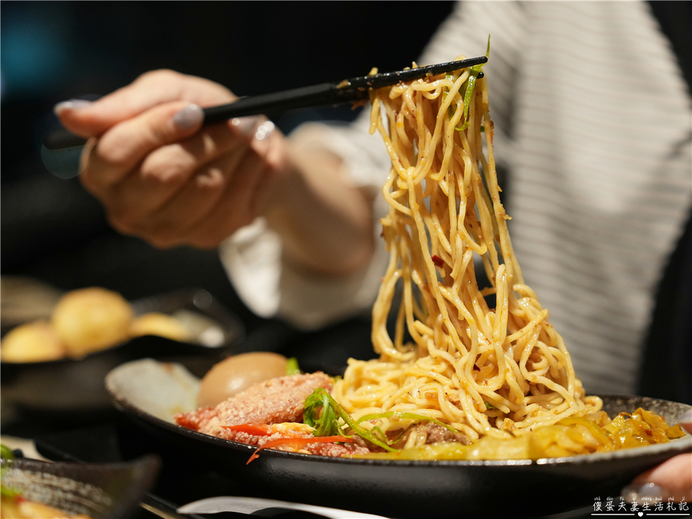 【台中北屯美食】『阿Q茶舍-東山店』24小時全天營業！台中在地的老字號、有包廂的宵夜、聊天餐廳~ @傻蛋夫妻生活札記