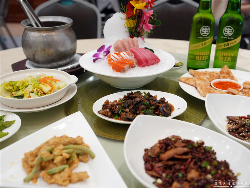 【台中北屯美食】『味道海鮮美食餐廳』寬敞宴會式熱炒餐廳！熱炒口味不重鹹，長輩聚餐也適合！ @傻蛋夫妻生活札記