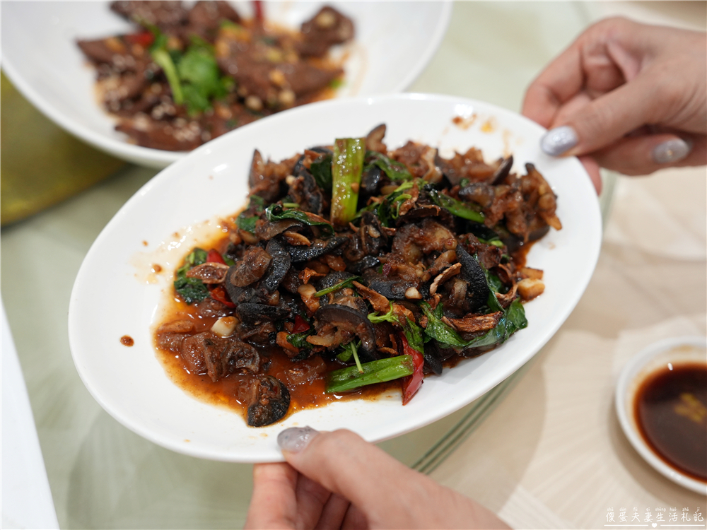 【台中北屯美食】『味道海鮮美食餐廳』寬敞宴會式熱炒餐廳！熱炒口味不重鹹，長輩聚餐也適合！ @傻蛋夫妻生活札記