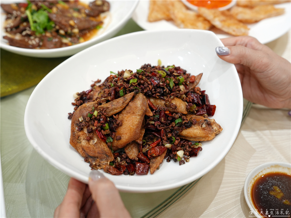【台中北屯美食】『味道海鮮美食餐廳』寬敞宴會式熱炒餐廳！熱炒口味不重鹹，長輩聚餐也適合！ @傻蛋夫妻生活札記
