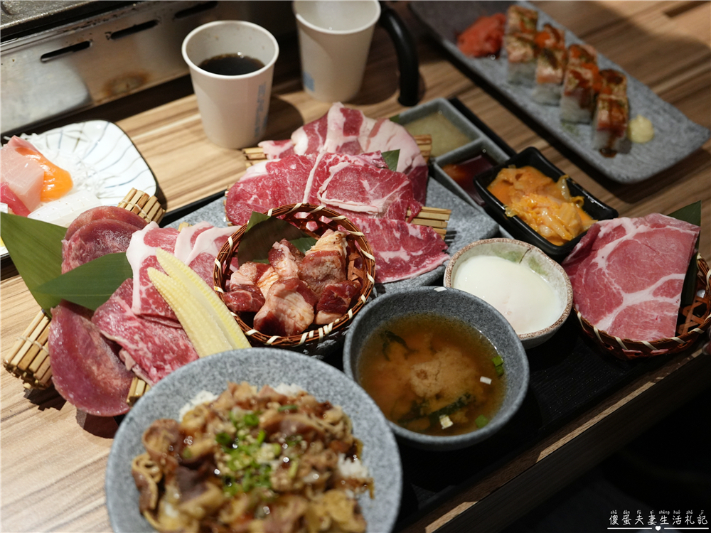 【桃園市桃園區美食】『美術系烤滿分燒肉-桃園店』日料x燒肉！超派40盎司大胃王雙人爆食餐爽吃一波！ @傻蛋夫妻生活札記