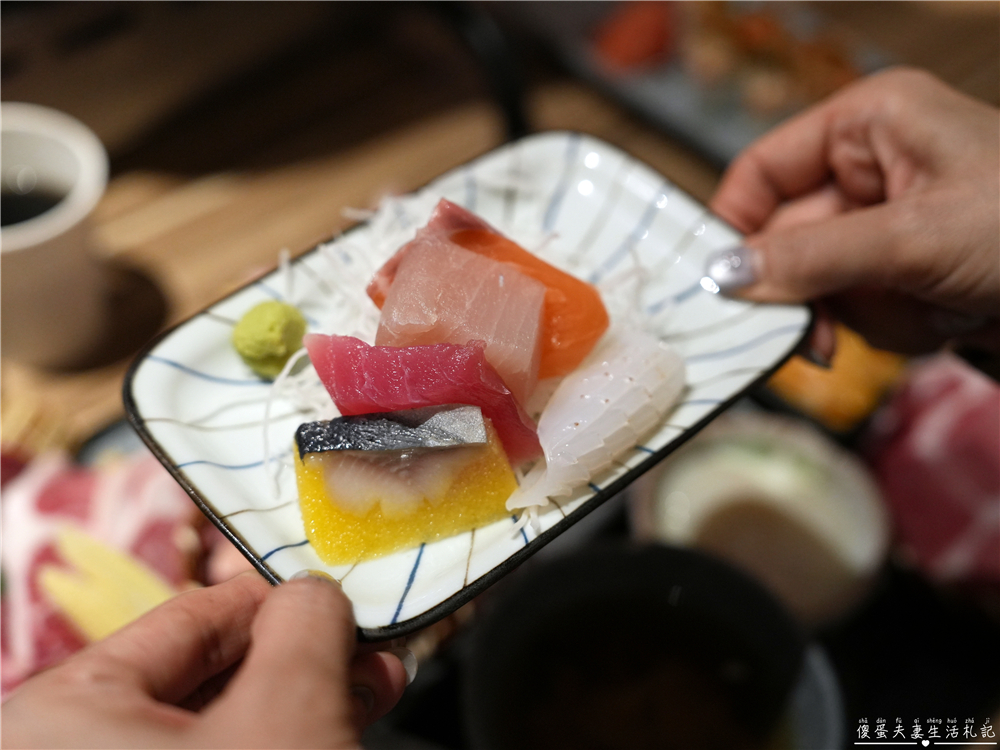 【桃園市桃園區美食】『美術系烤滿分燒肉-桃園店』日料x燒肉！超派40盎司大胃王雙人爆食餐爽吃一波！ @傻蛋夫妻生活札記