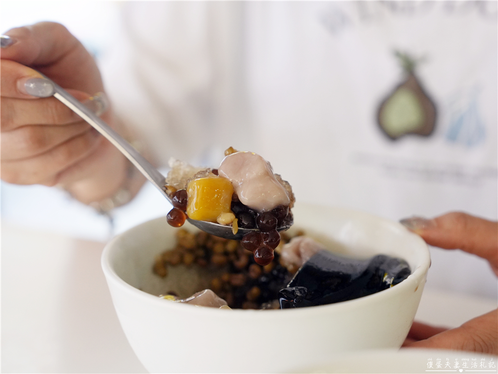 【台中南屯美食】『豆花達人』簡單涮嘴！台中低調的傳統豆花店專賣店~ @傻蛋夫妻生活札記