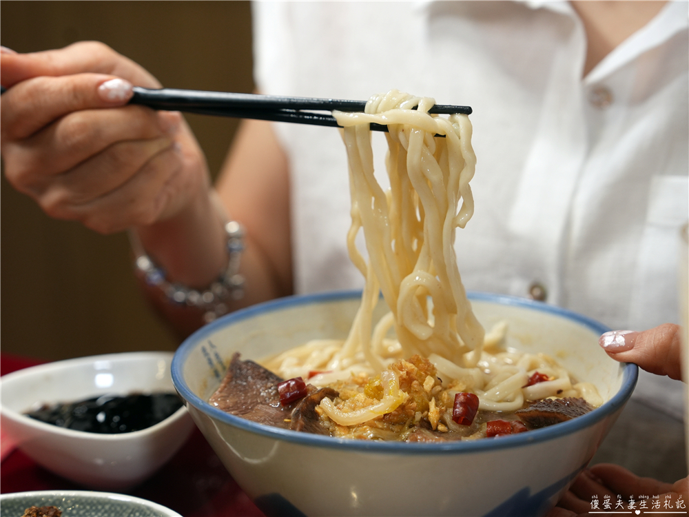 【台中南屯美食】『有春茶館-大墩店』超人氣古早味台式茶館！椒鹽燒肉、樹子蒸鮮魚、麵茶炸年糕通通必須點起來！ @傻蛋夫妻生活札記