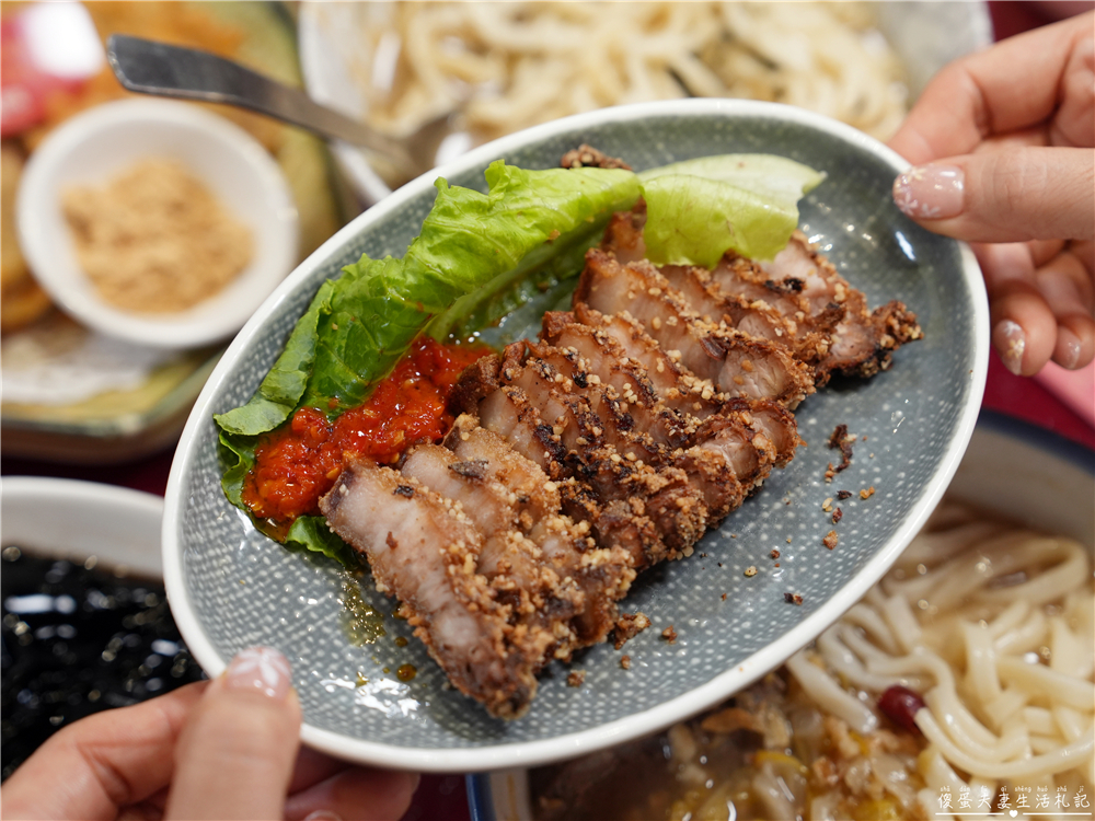 【台中南屯美食】『有春茶館-大墩店』超人氣古早味台式茶館!椒鹽燒肉、樹子蒸鮮魚、麵茶炸年糕通通必須點起來! @傻蛋夫妻生活札記 【台中南屯美食】『有春茶館-大墩店』超人氣古早味台式茶館!椒鹽燒肉、樹子蒸鮮魚、麵茶炸年糕通通必須點起來! @傻蛋夫妻生活札記
