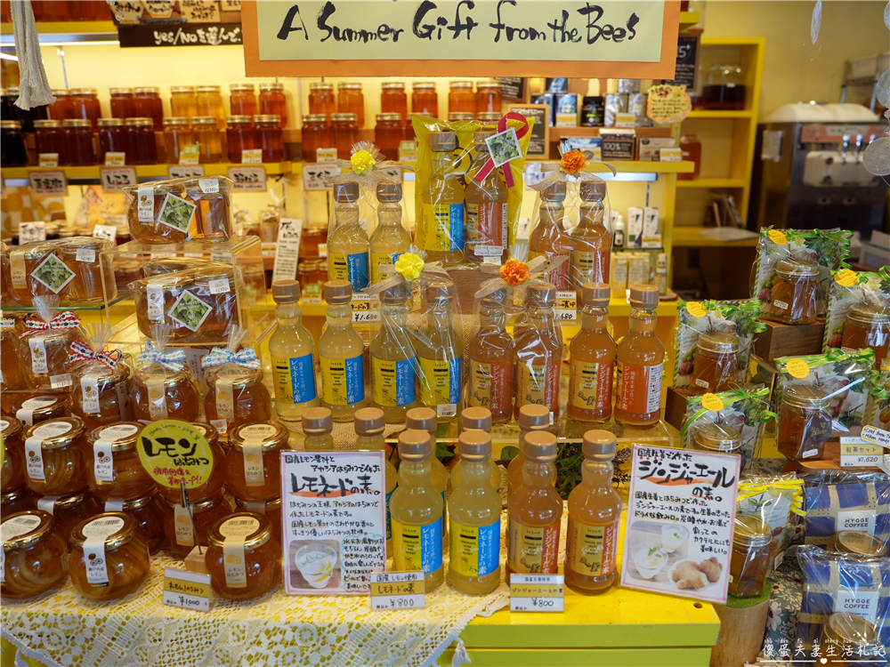 【日本大分美食】『BeeHoney 湯布院店』由布院人氣甜點！金鱗湖旁的蜂蜜霜淇淋小店~ @傻蛋夫妻生活札記