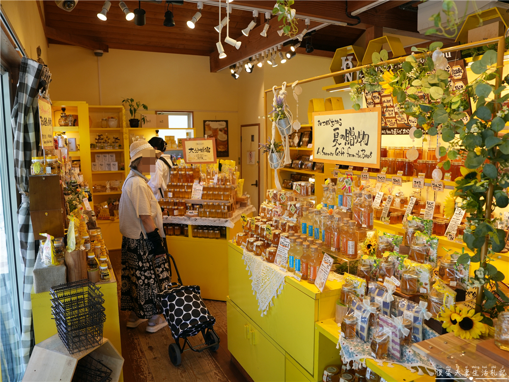 【日本大分美食】『BeeHoney 湯布院店』由布院人氣甜點！金鱗湖旁的蜂蜜霜淇淋小店~ @傻蛋夫妻生活札記