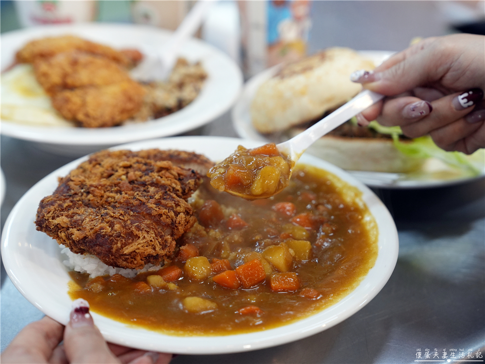 【苗栗市美食】『三寶西餐坊』西式、台式一次滿足！火旁人市集的小資友善小吃攤！ @傻蛋夫妻生活札記