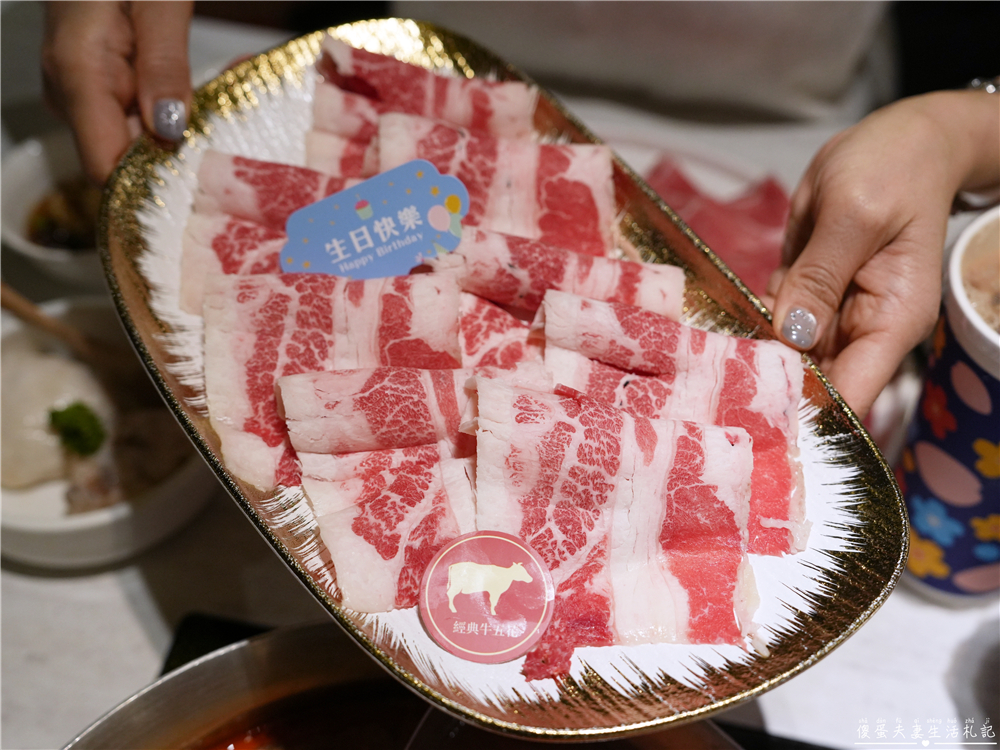 【高雄鳳山美食】『春囍打邊爐-文濱店』鍋物口味自由配！鳳山的親子、寵物友善質感火鍋！ @傻蛋夫妻生活札記