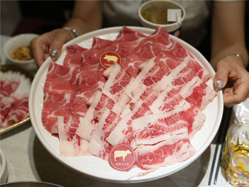 【高雄鳳山美食】『春囍打邊爐-文濱店』鍋物口味自由配！鳳山的親子、寵物友善質感火鍋！ @傻蛋夫妻生活札記