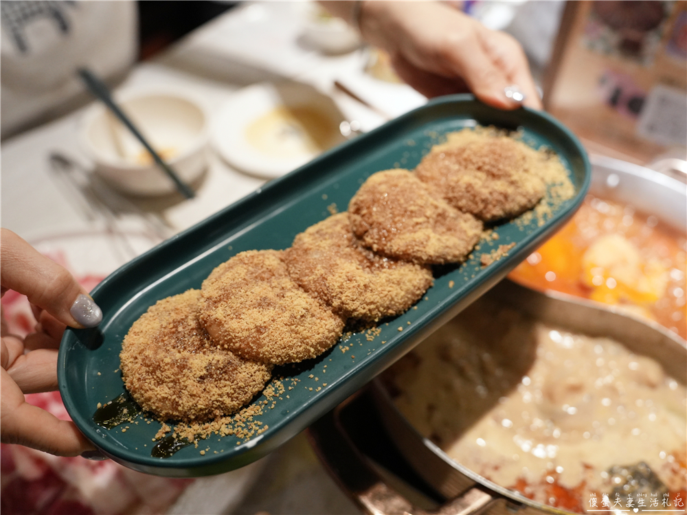 【高雄鳳山美食】『春囍打邊爐-文濱店』鍋物口味自由配！鳳山的親子、寵物友善質感火鍋！ @傻蛋夫妻生活札記