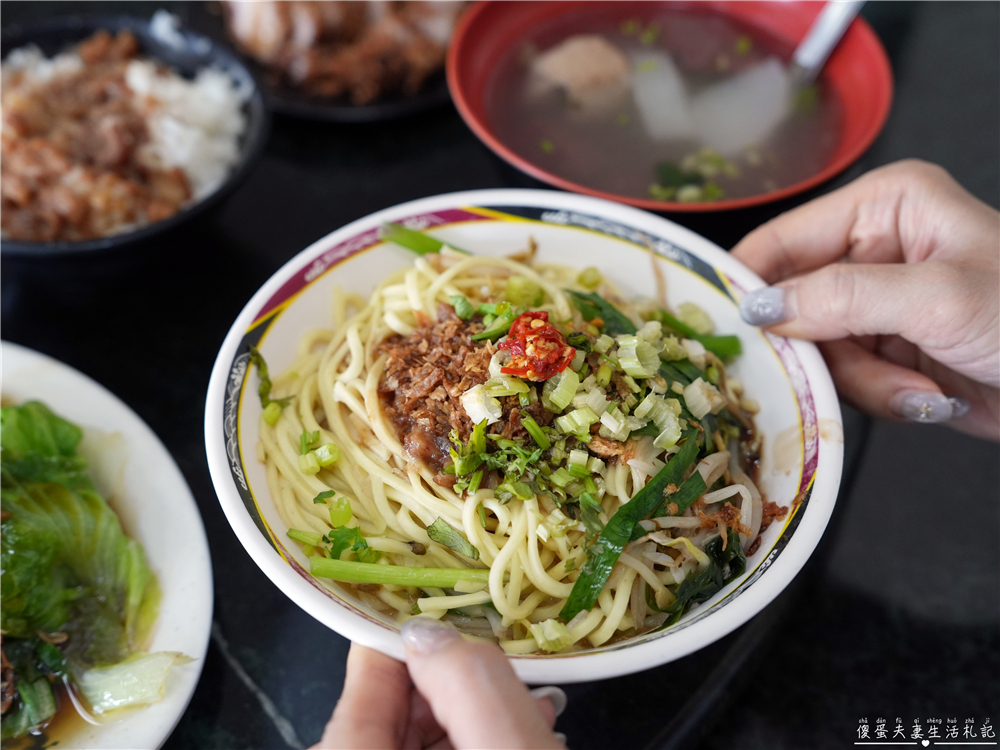 【苗栗後龍美食】『彭家滷肉飯』在地人氣小吃！滷肉飯、紅糟肉涮嘴必點！ @傻蛋夫妻生活札記