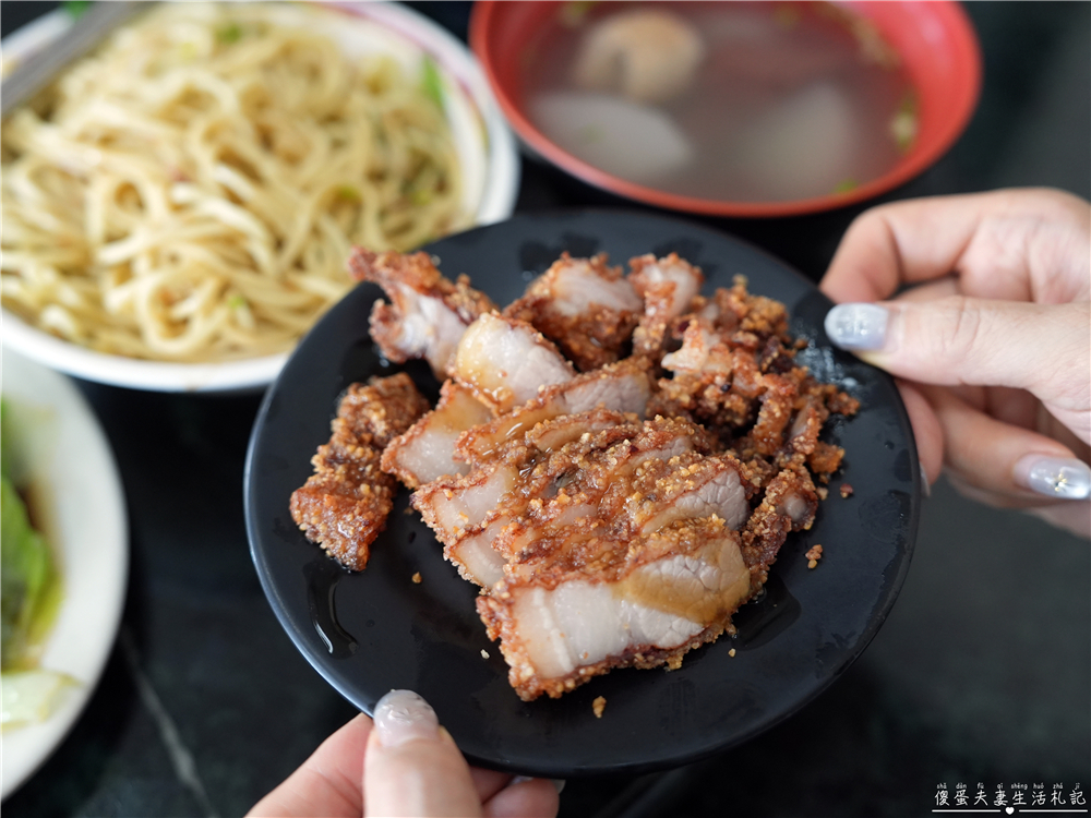 【苗栗後龍美食】『彭家滷肉飯』在地人氣小吃！滷肉飯、紅糟肉涮嘴必點！ @傻蛋夫妻生活札記