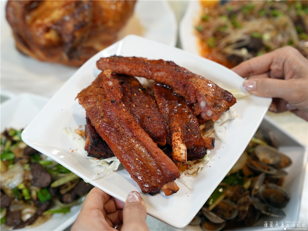 【苗栗頭份美食】『老家烤雞&養生雞湯-頭份信東店』每日限量招牌烤雞！熱炒、烤雞、雞湯一次滿足的聚餐餐廳！ @傻蛋夫妻生活札記