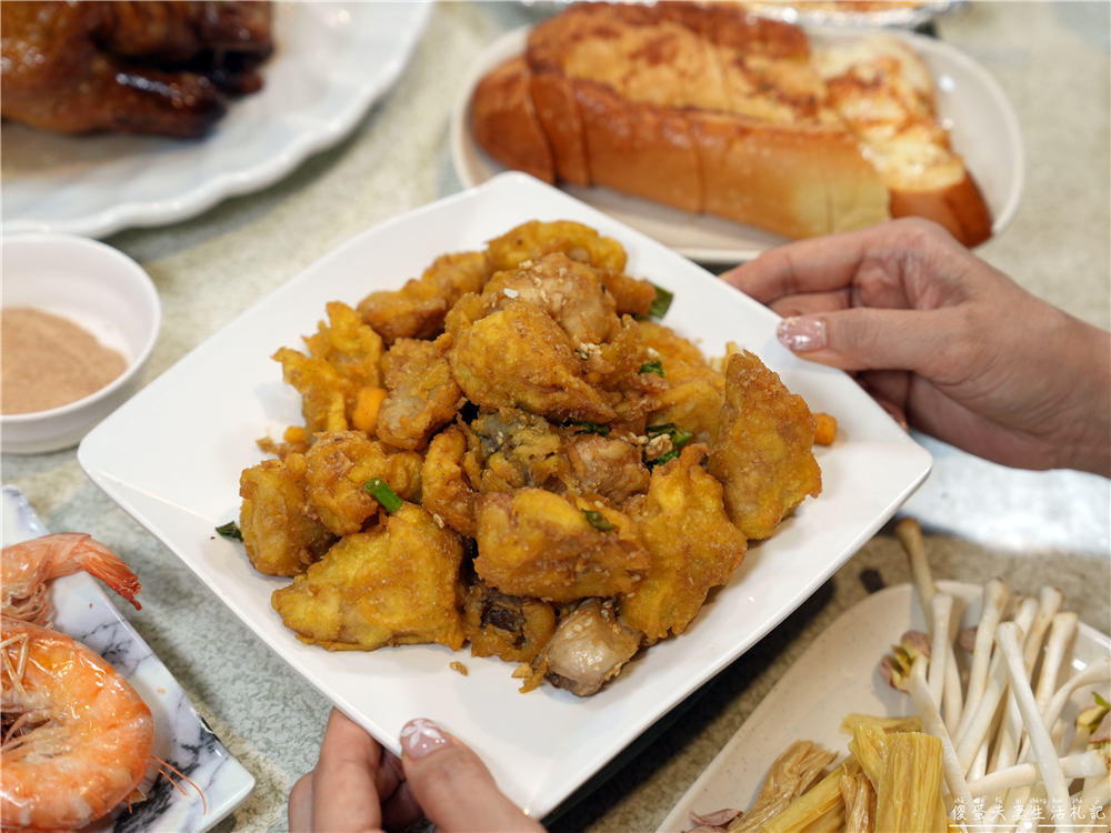 【苗栗頭份美食】『老家烤雞&養生雞湯-頭份信東店』每日限量招牌烤雞！熱炒、烤雞、雞湯一次滿足的聚餐餐廳！ @傻蛋夫妻生活札記