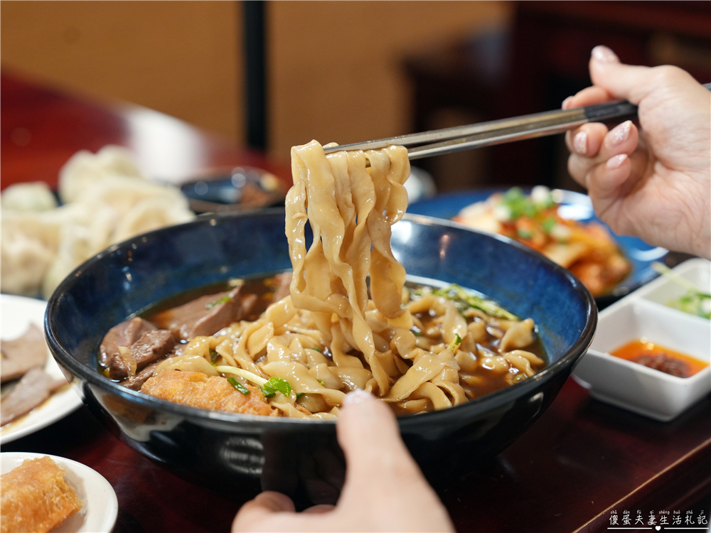 【苗栗大湖美食】『牛宮牛肉麵-苗栗大湖店』在地人氣牛肉麵！重機車友的苗栗山城私房名單！台三線跑山必吃｜72快速道路美食 @傻蛋夫妻生活札記