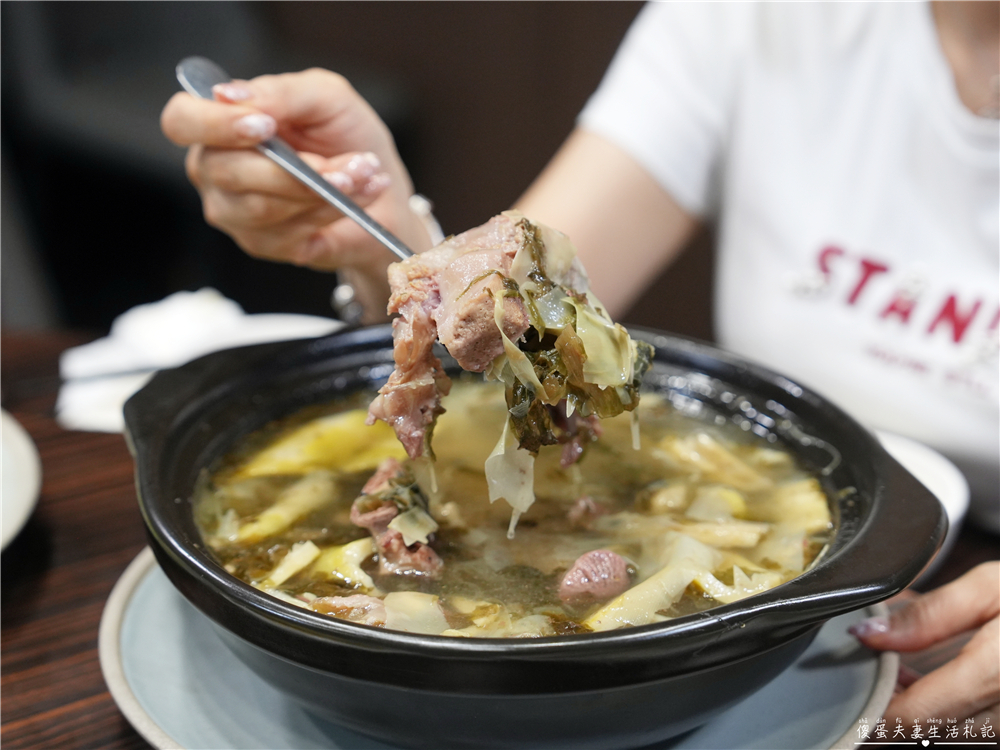 【苗栗後龍美食】『范頭家新港宴會廳』高鐵苗栗站旁超人氣客家餐廳!後龍一日遊必吃美食推薦! @傻蛋夫妻生活札記 【苗栗後龍美食】『范頭家新港宴會廳』高鐵苗栗站旁超人氣客家餐廳!後龍一日遊必吃美食推薦! @傻蛋夫妻生活札記