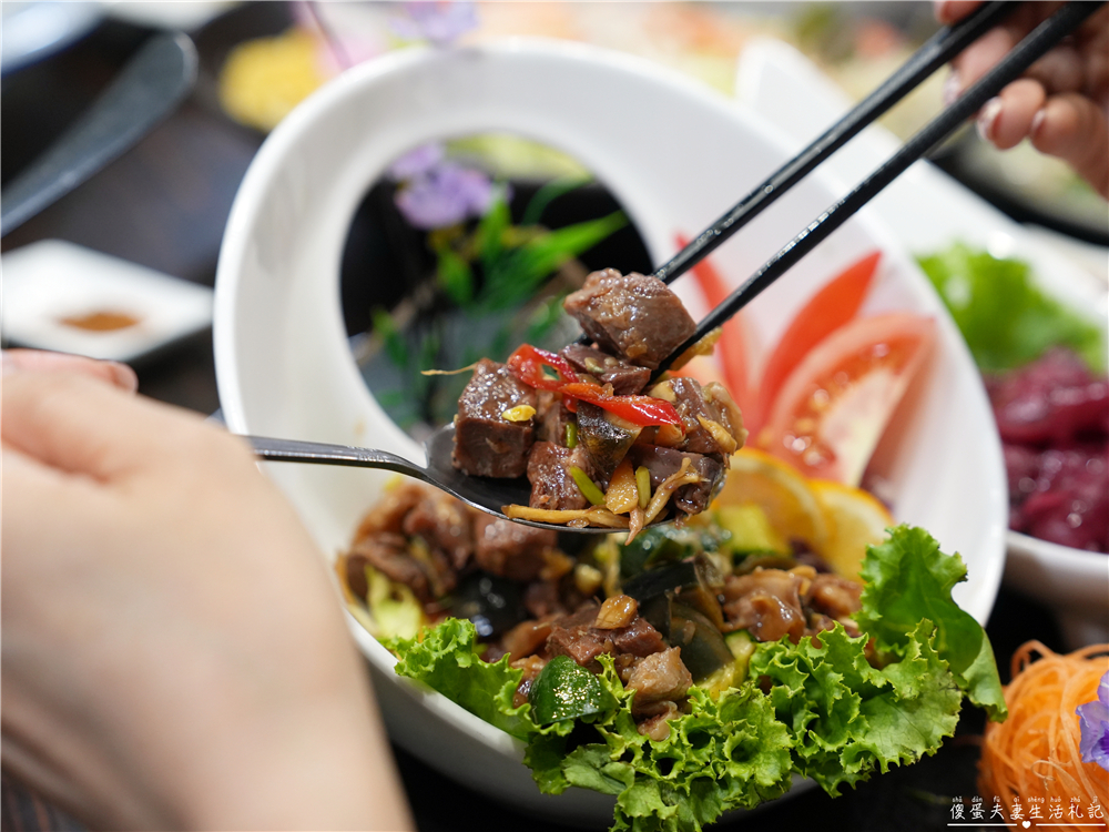 【苗栗後龍美食】『范頭家新港宴會廳』高鐵苗栗站旁超人氣客家餐廳!後龍一日遊必吃美食推薦! @傻蛋夫妻生活札記 【苗栗後龍美食】『范頭家新港宴會廳』高鐵苗栗站旁超人氣客家餐廳!後龍一日遊必吃美食推薦! @傻蛋夫妻生活札記