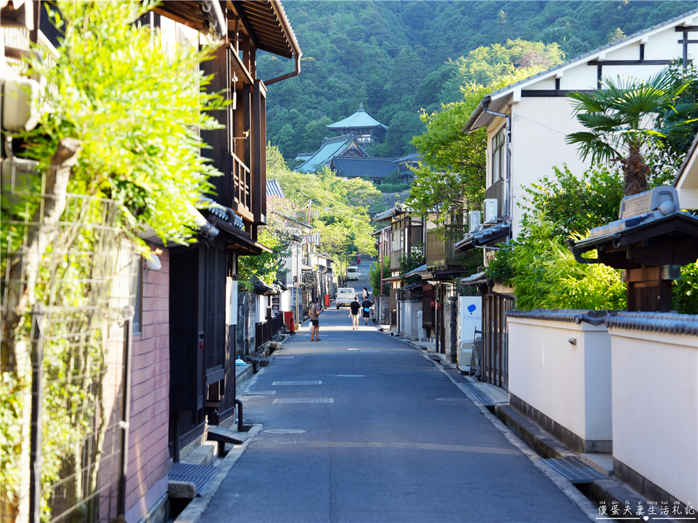 【日本廣島景點】『嚴島神社』日本三景朝聖!搭渡輪登宮島,退潮漫步大鳥居、宮島商店街美食一次收集! @傻蛋夫妻生活札記 【日本廣島景點】『嚴島神社』日本三景朝聖!搭渡輪登宮島,退潮漫步大鳥居、宮島商店街美食一次收集! @傻蛋夫妻生活札記