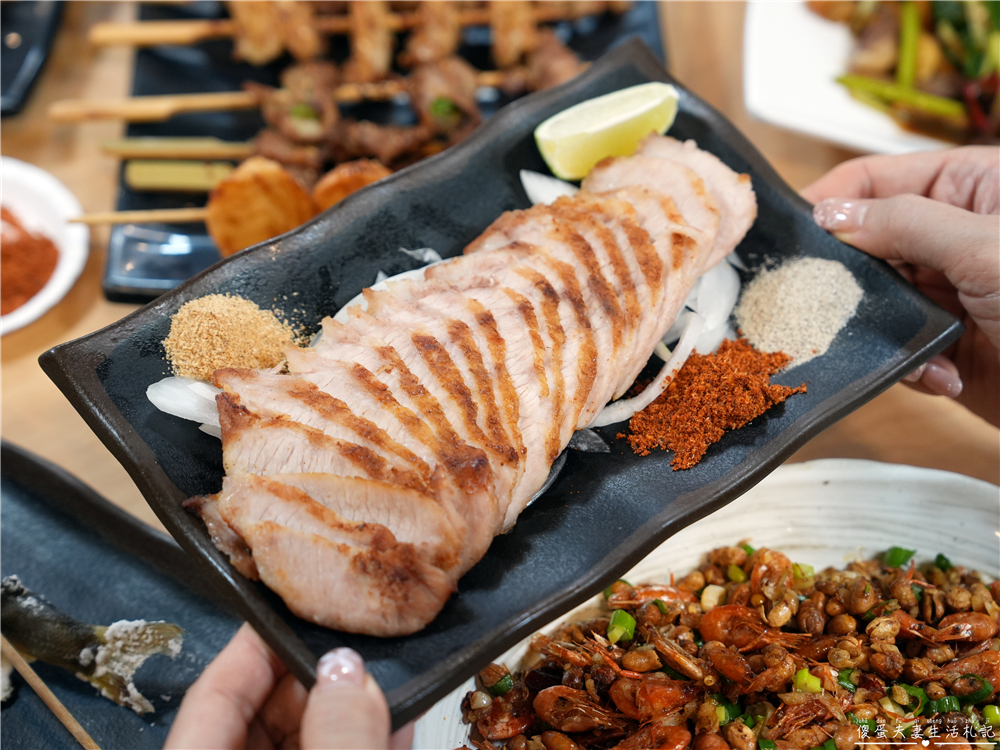 【苗栗竹南美食】『烤滿氛』熱炒、串烤一次滿足！下班聚餐宵夜新選擇！ @傻蛋夫妻生活札記