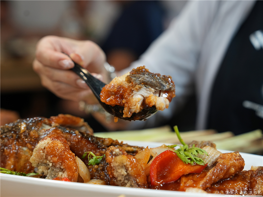 【苗栗竹南美食】『烤滿氛』熱炒、串烤一次滿足！下班聚餐宵夜新選擇！ @傻蛋夫妻生活札記