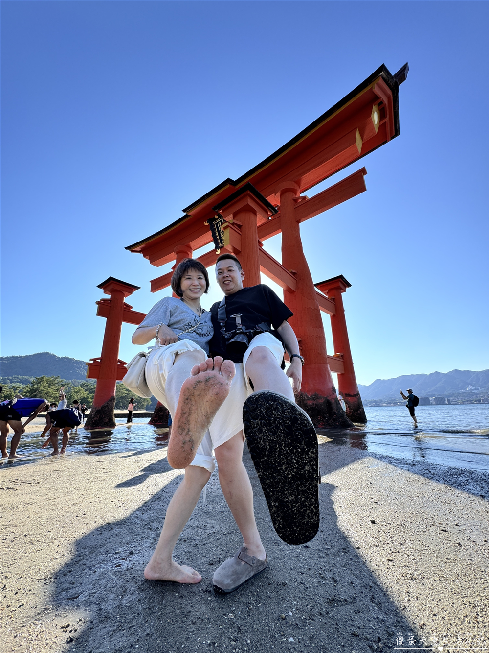 【日本廣島景點】『嚴島神社』日本三景朝聖!搭渡輪登宮島,退潮漫步大鳥居、宮島商店街美食一次收集! @傻蛋夫妻生活札記 【日本廣島景點】『嚴島神社』日本三景朝聖!搭渡輪登宮島,退潮漫步大鳥居、宮島商店街美食一次收集! @傻蛋夫妻生活札記