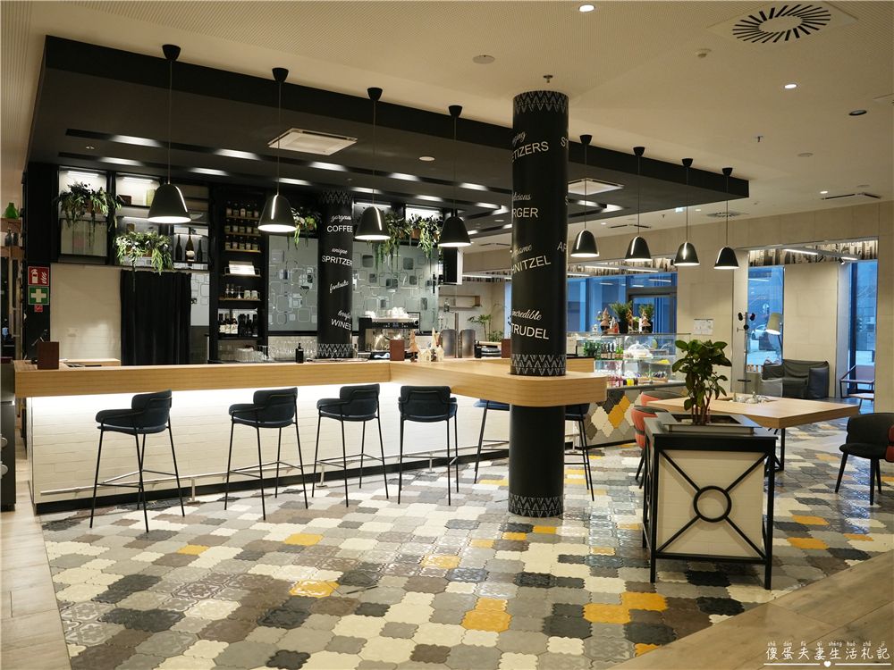 【奧地利維也納住宿】『維也納中央車站諾富特酒店 / Novotel Wien Hauptbahnhof』中央車站正對面!四星級住宿推薦,交通便利、高CP值自由行首選! @傻蛋夫妻生活札記 【奧地利維也納住宿】『維也納中央車站諾富特酒店 / Novotel Wien Hauptbahnhof』中央車站正對面!四星級住宿推薦,交通便利、高CP值自由行首選! @傻蛋夫妻生活札記
