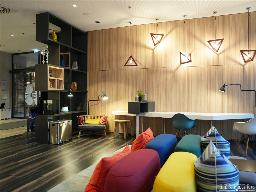 【奧地利維也納住宿】『維也納中央車站諾富特酒店 / Novotel Wien Hauptbahnhof』中央車站正對面!四星級住宿推薦,交通便利、高CP值自由行首選! @傻蛋夫妻生活札記 【奧地利維也納住宿】『維也納中央車站諾富特酒店 / Novotel Wien Hauptbahnhof』中央車站正對面!四星級住宿推薦,交通便利、高CP值自由行首選! @傻蛋夫妻生活札記