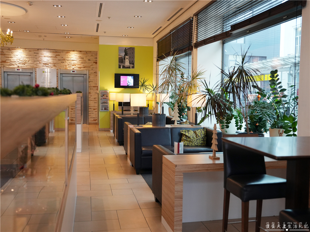 【奧地利薩爾茲堡住宿】『H+ Hotel Salzburg』開箱！薩爾茲堡中央車站旁，交通便利、生活機能超方便，高CP值四星級住宿~ @傻蛋夫妻生活札記