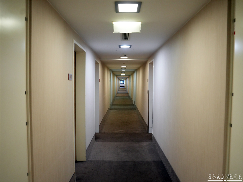 【奧地利薩爾茲堡住宿】『H+ Hotel Salzburg』開箱！薩爾茲堡中央車站旁，交通便利、生活機能超方便，高CP值四星級住宿~ @傻蛋夫妻生活札記
